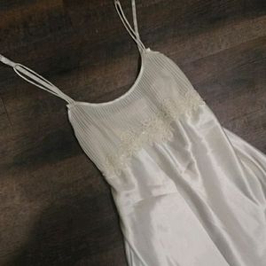 Oscar de la renta long white nightgown pink label